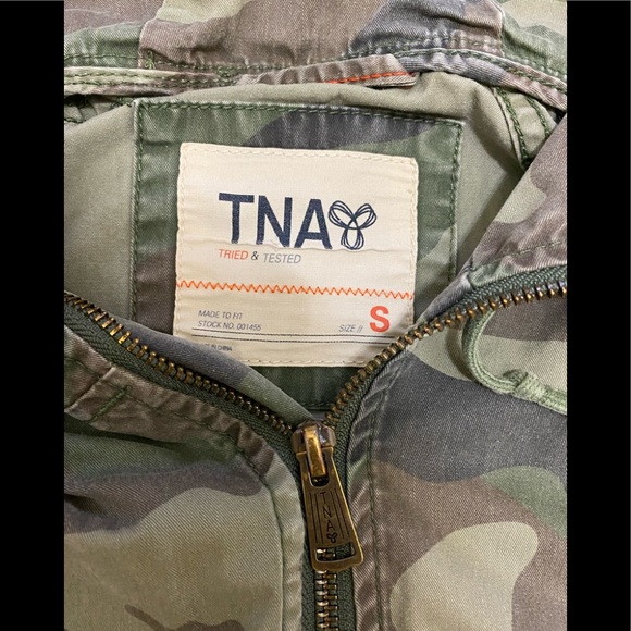Aritzia TNA Camo Army Hoodie Cotton Jacket Women’s Small - Picture 7 of 10